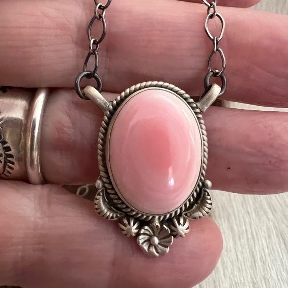 ❤️ Quality Queen Pink Conch Pendant Adjustable Necklace 18.5” Matte Sterling 10G - Picture 6 of 12